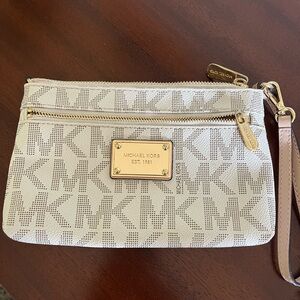 Michael Kors Wristlet